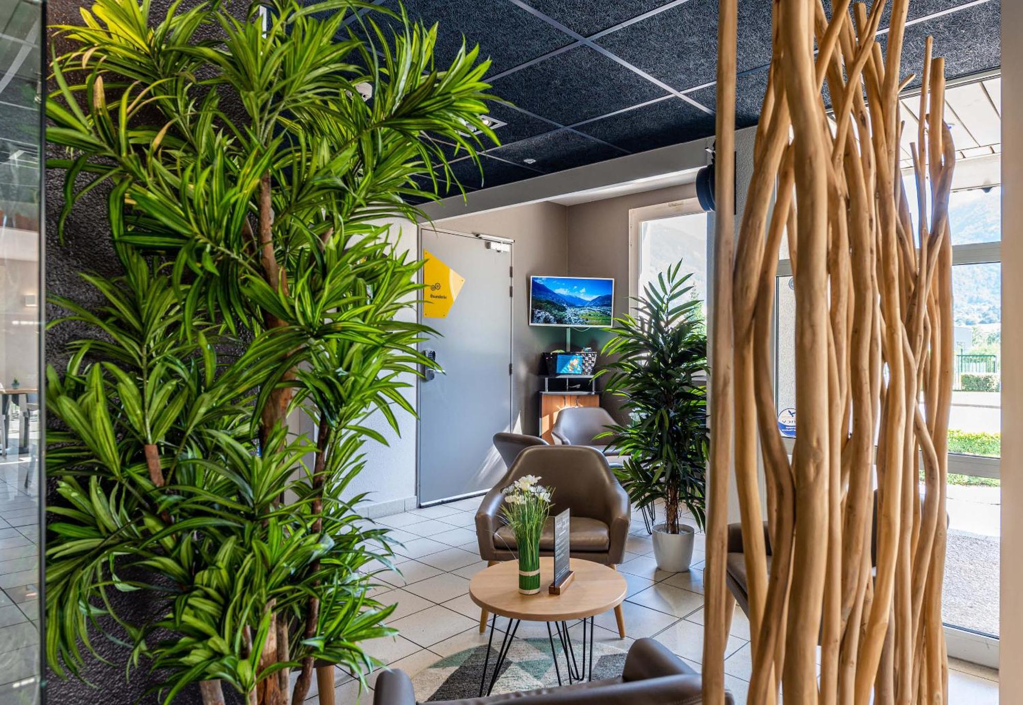 B&B Hotel Saint Jean De Maurienne Sainte-Marie-de-Cuines Ngoại thất bức ảnh